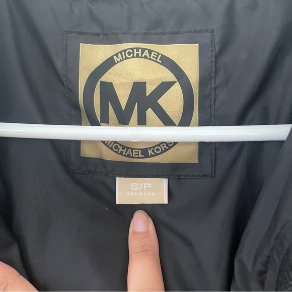 MICHAEL Michael Kors Black Patent Quilted Puffer Jacket Coat Size S - Picture 5 of 9